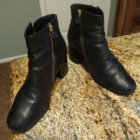 Cole Haan Grand Black Leather Ankle Double Zip Chelsea Booties Boots Size 8.5 B - Picture 3 of 15